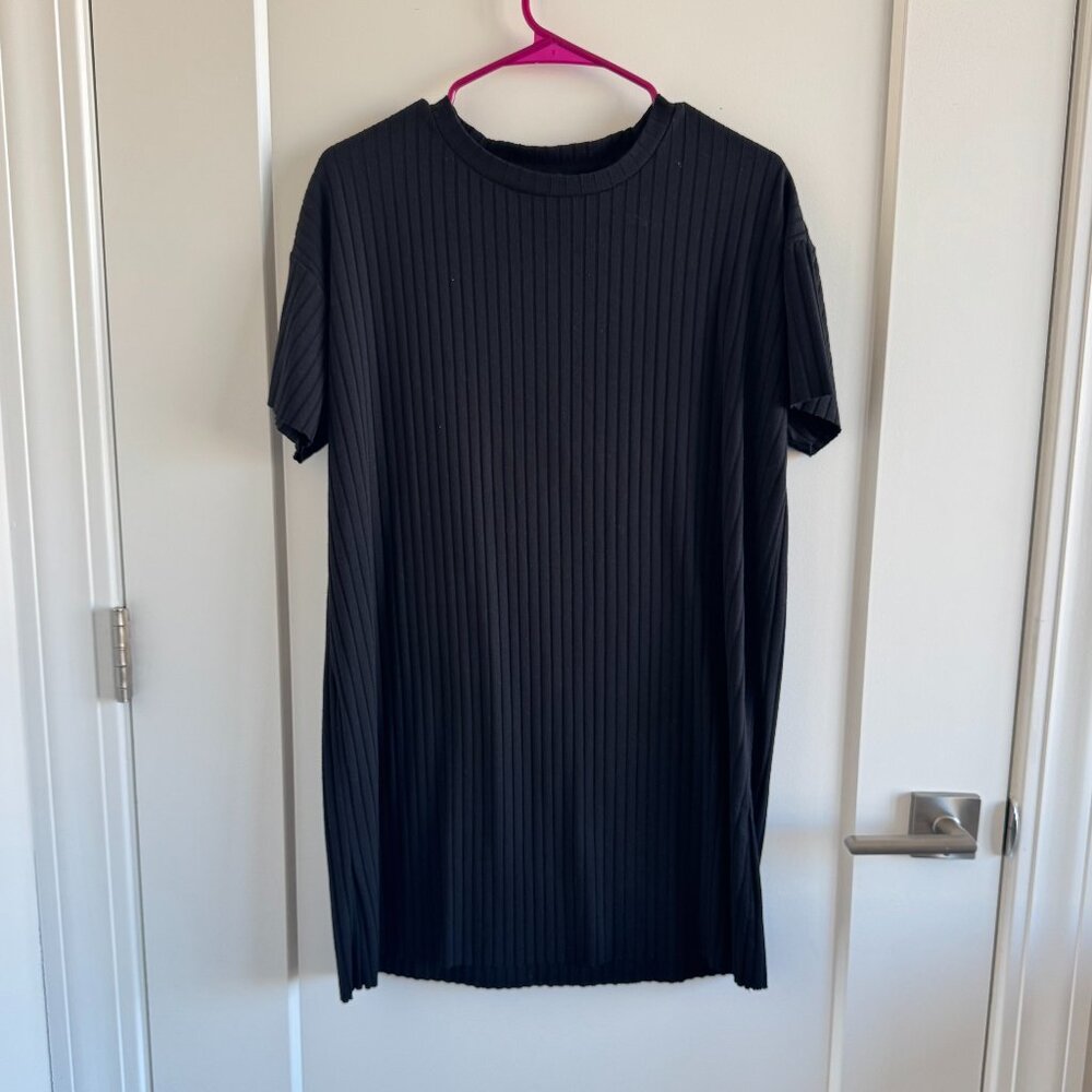 Forever 21 ribbed t-shirt dress in size M